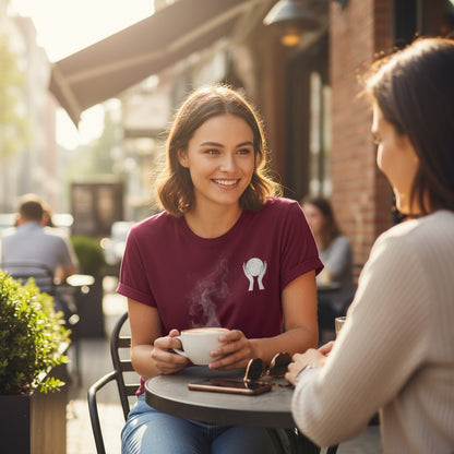 Comfy Loose Fit T-shirt - In my hands (broderi)